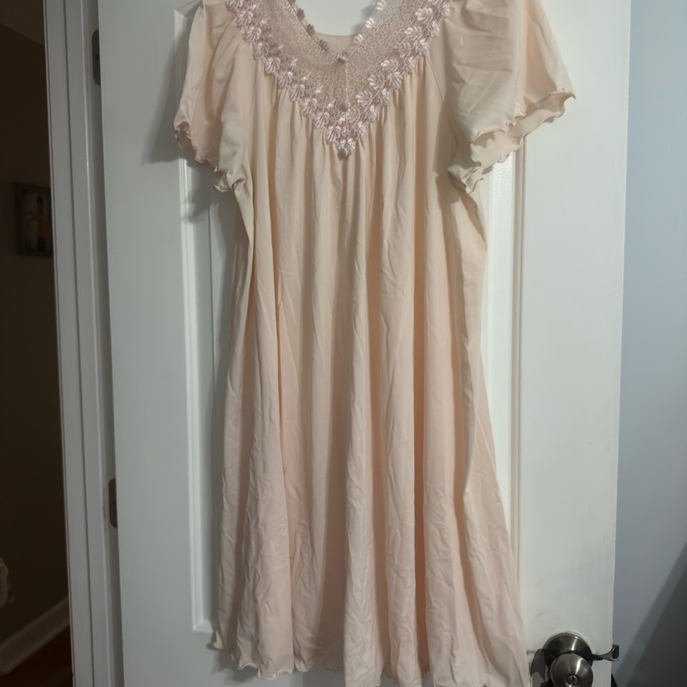 Vintage SHADOWLINE Pink Nylon Gown